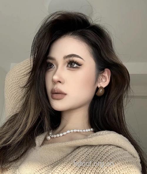 打造欧美范妆容 立体眼妆是重点