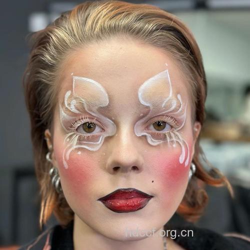 专家教你巧用流行彩妆元素