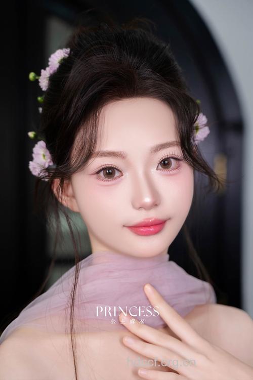 有哪些淡雅气质妆容方法