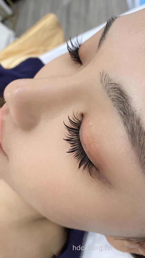 轻轻松松让睫毛又密又长