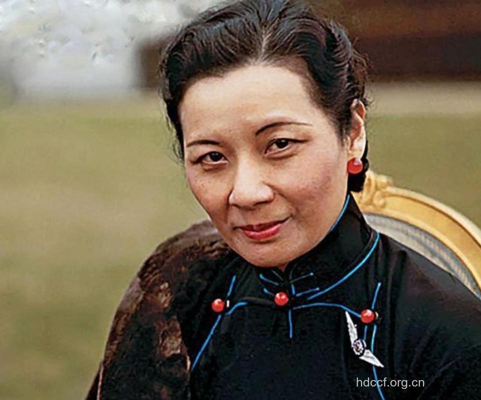 贴身侍卫：看到宋美龄素颜，我惊呆了