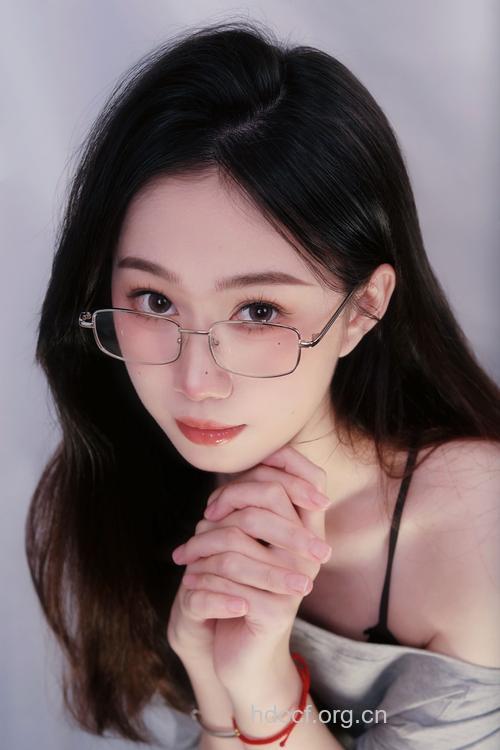 戴眼镜怎么化妆 常见问题解决
