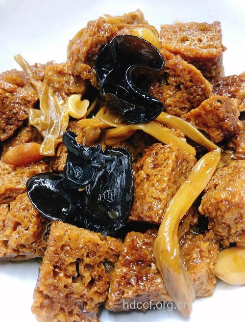 烤麸 老年人常吃点好