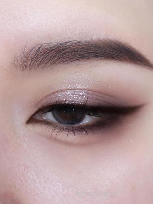 猫眼妆的画法 双眼放大1.5倍