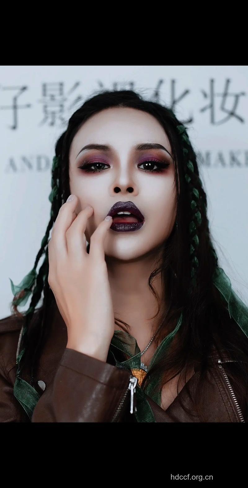 《加勒比海盗4》魅惑妆容野性十足