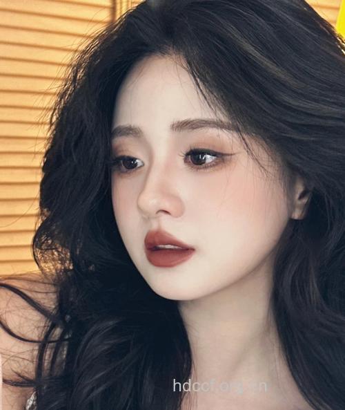 推荐 秋季的4款最新彩妆