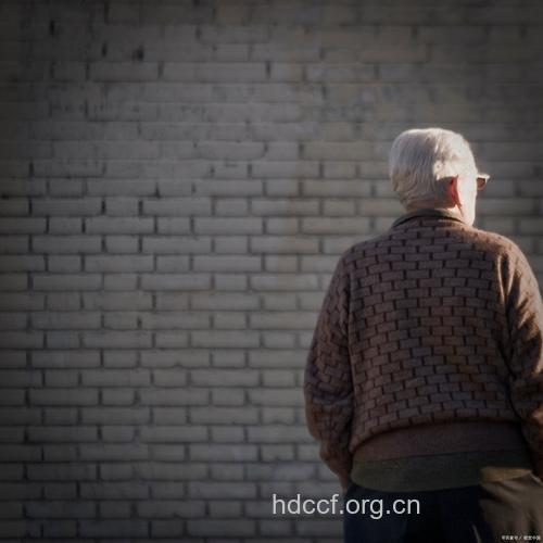 现在老人都有哪些灰色的心理