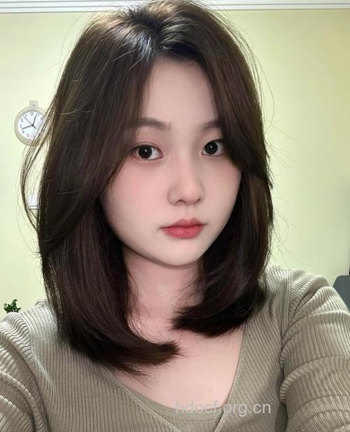 大饼脸适合什么发型 6个最显瘦的发型