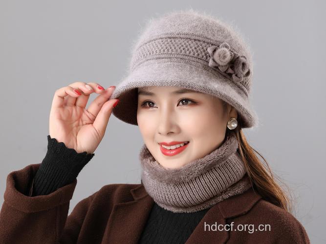冬季老人怎么选择帽子