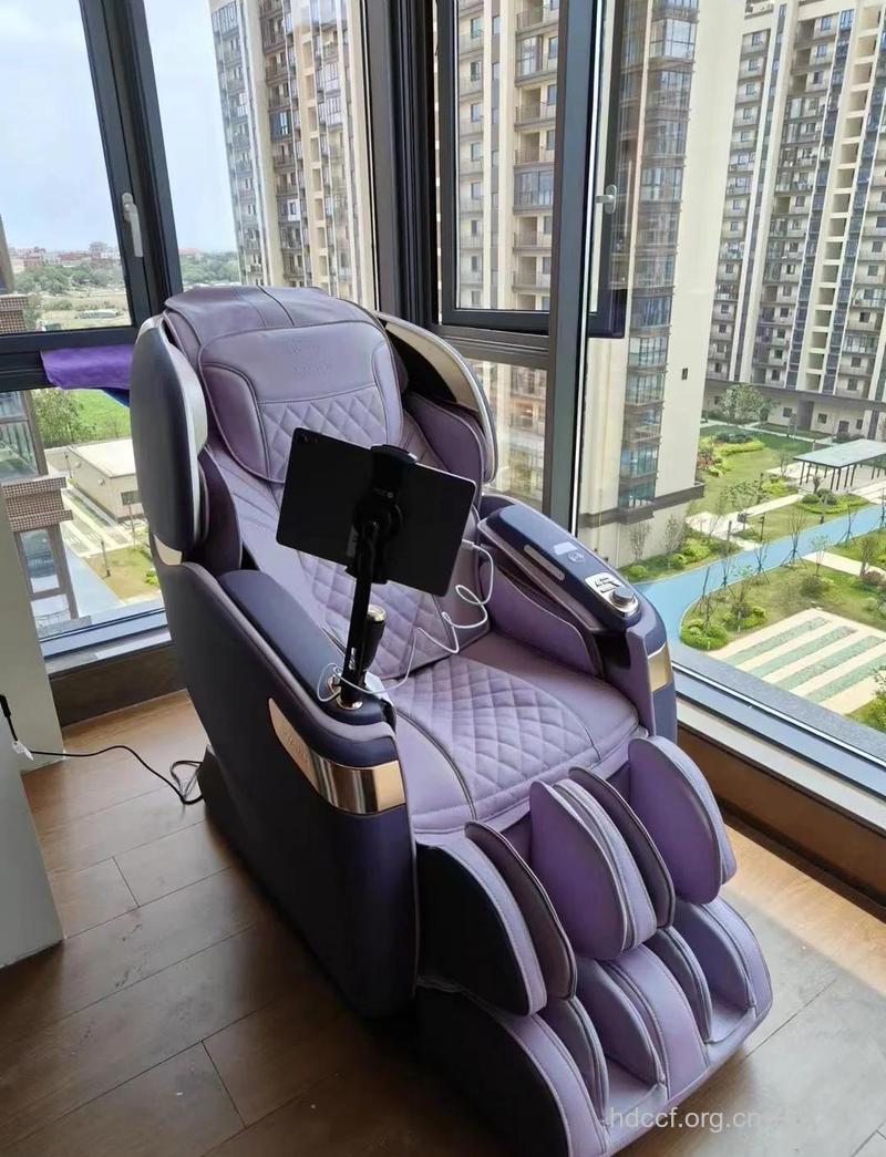 老人养生保健不可用电动按摩椅