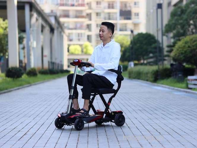 力荐一款老人专用的拐杖散步车