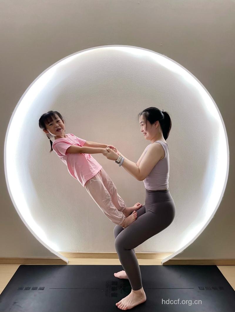 亲子瑜伽让宝宝更健康