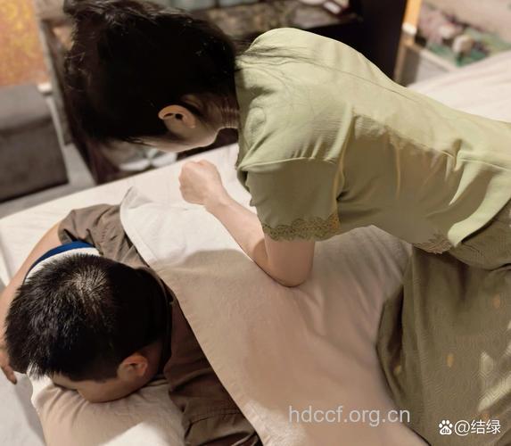 捶捶背 让你安然入睡