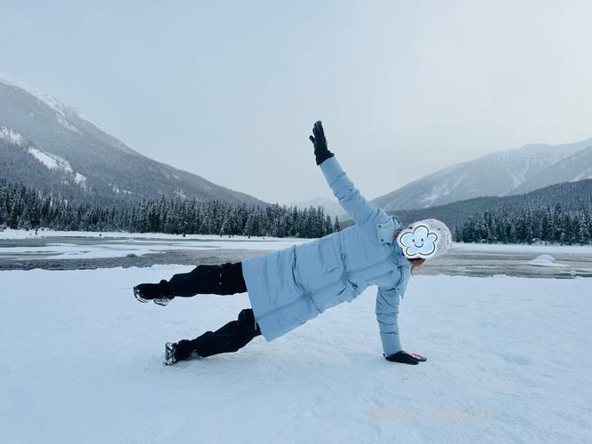 冬季室外步行健身怎么做