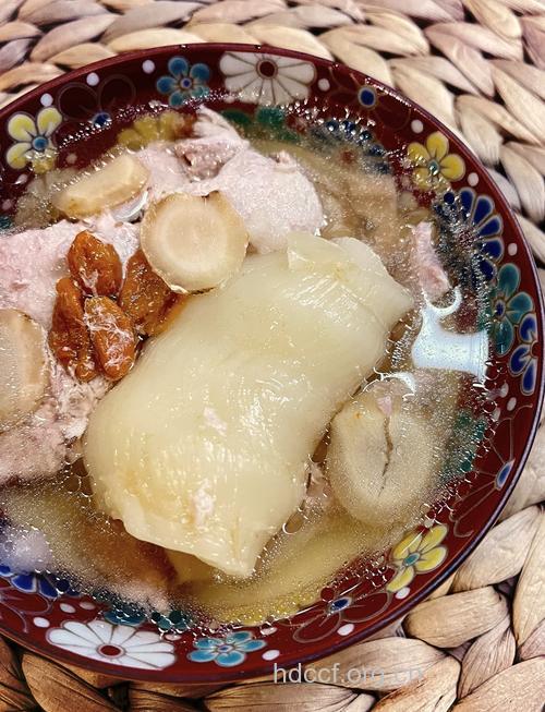 抗癌食谱：花旗参肉汤