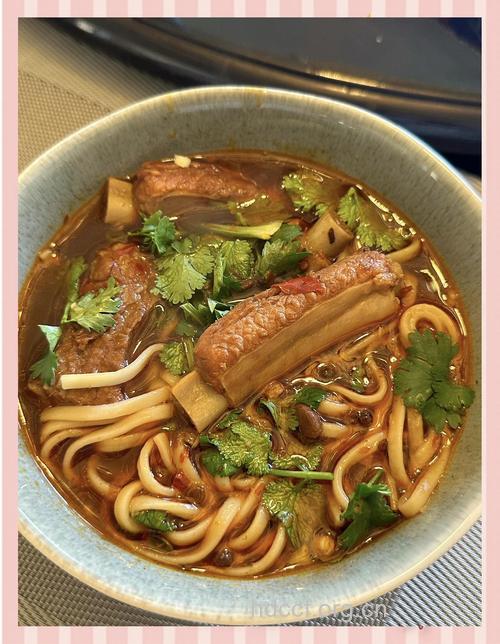抗癌食谱:豆芽排骨汤面