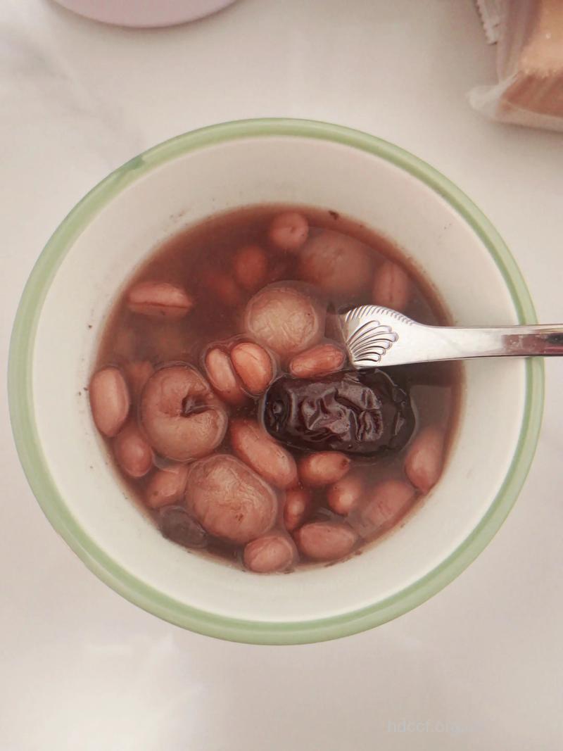 抗癌食谱：花生桂圆肉枣汤