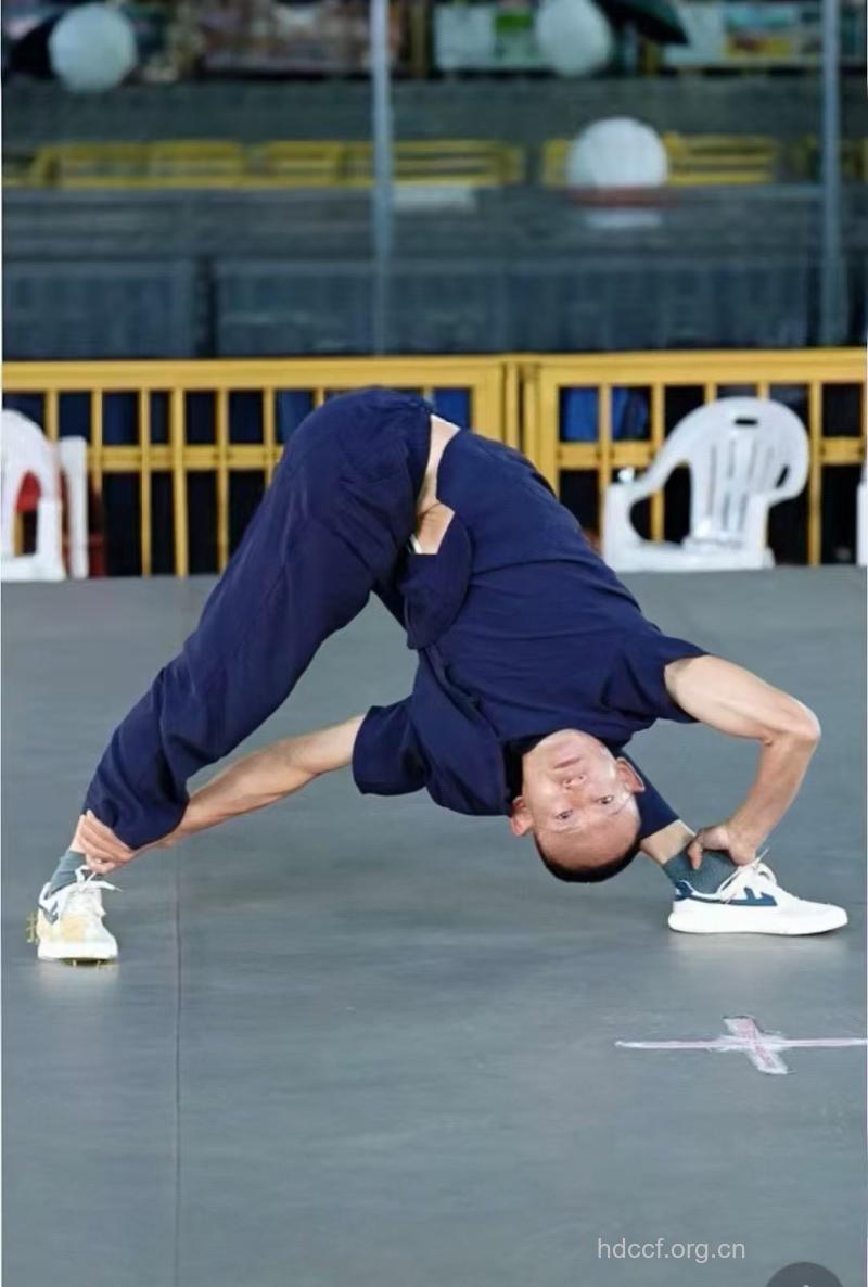 有氧搏击男人打出来的舞蹈