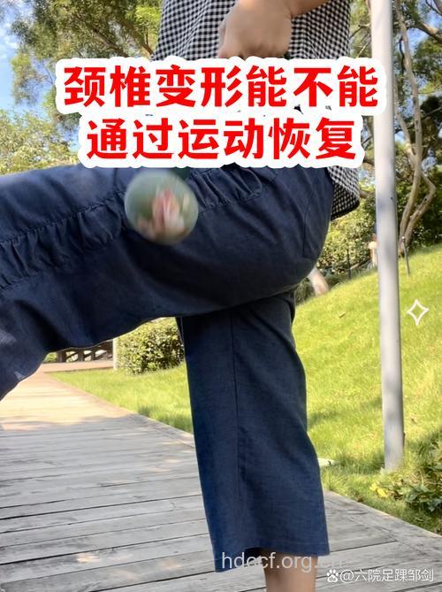 伏案午睡容易导致脊柱变形