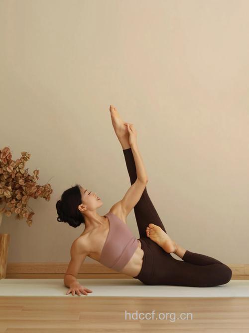 常练瑜伽可改善女人性冷淡