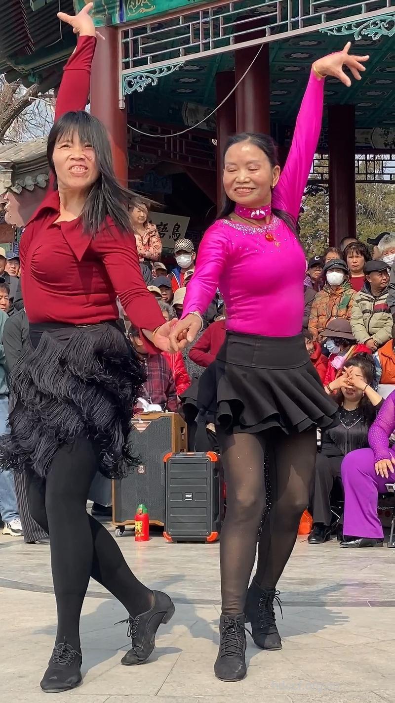 广场舞大妈跳舞有哪些好处