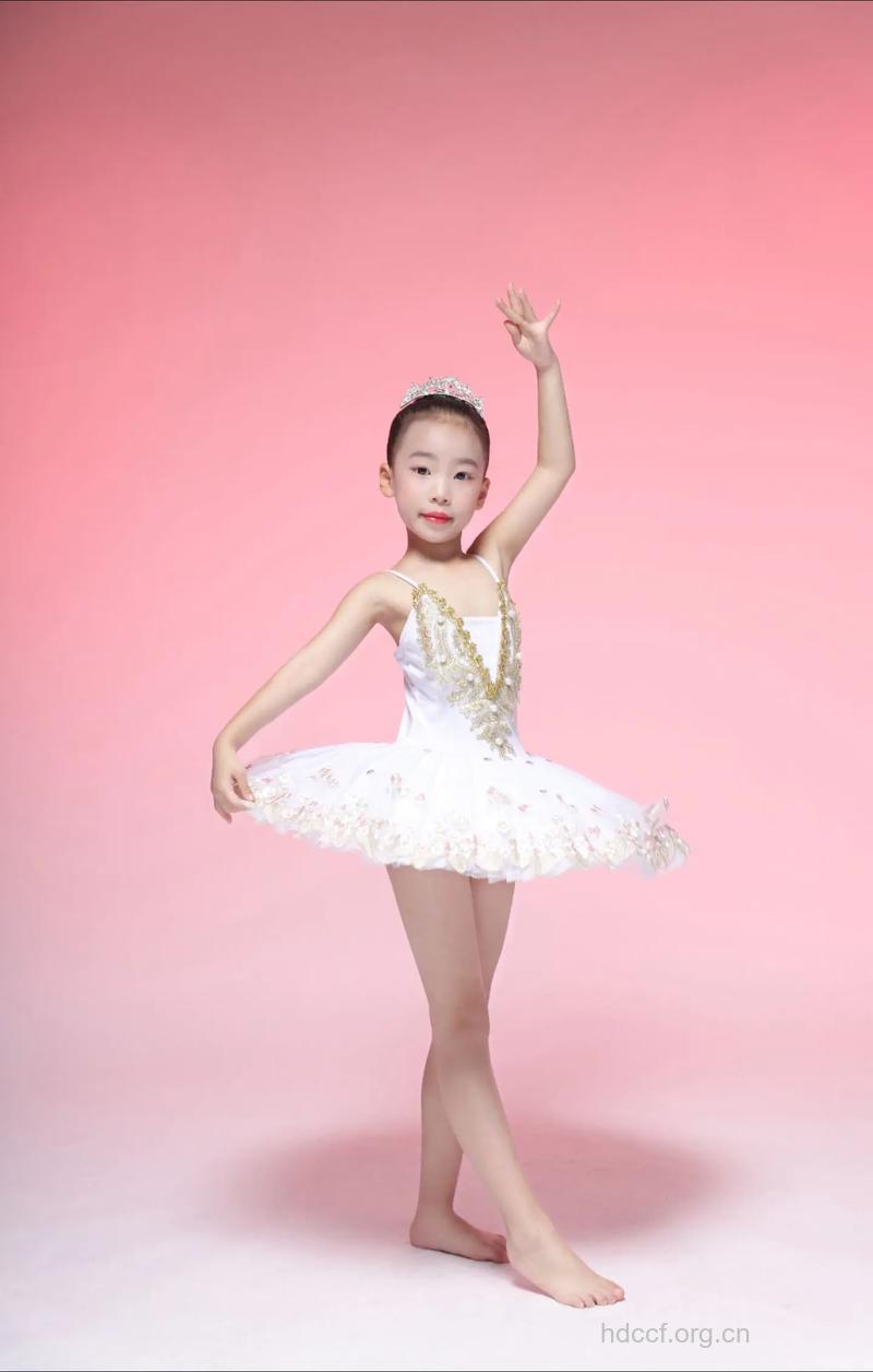 小女孩几岁开始学习舞蹈最合适