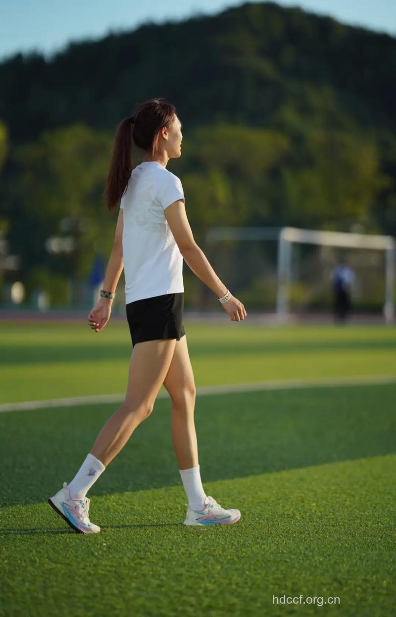 学习趣味跑步跑出一双美腿