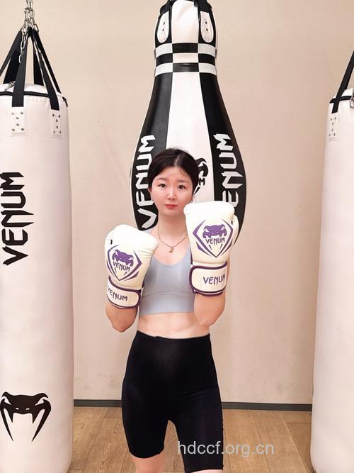 女子拳击运动益处多-帮你减肥又增信心