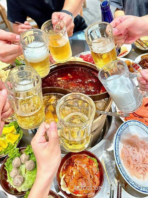 火锅配啤酒 咽炎马上有