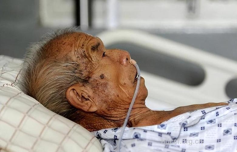 七旬老翁:抗癌路上 开心就好