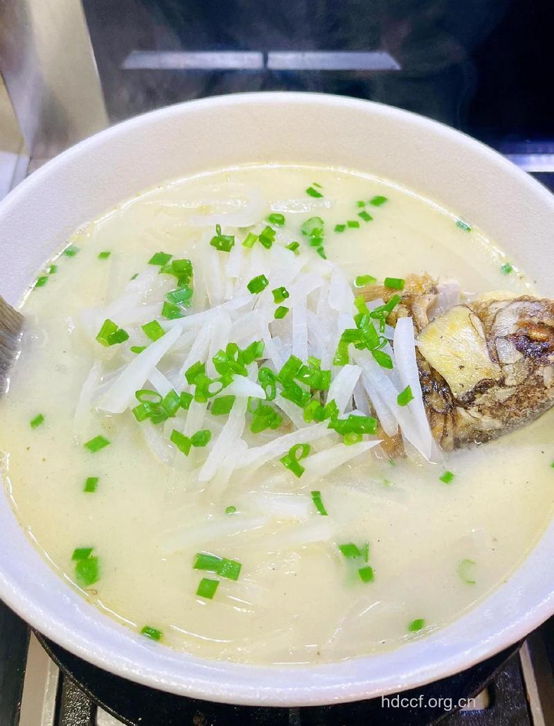 鲫鱼汤保你的胃