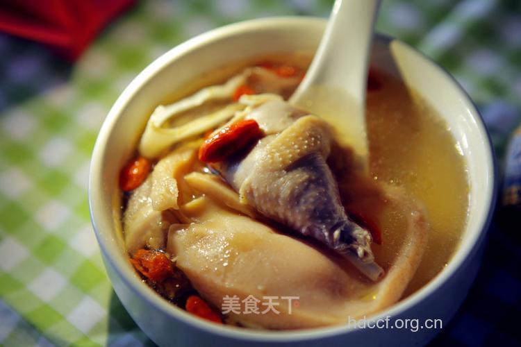 最具养阴护胃的玉竹沙参鹧鸪汤