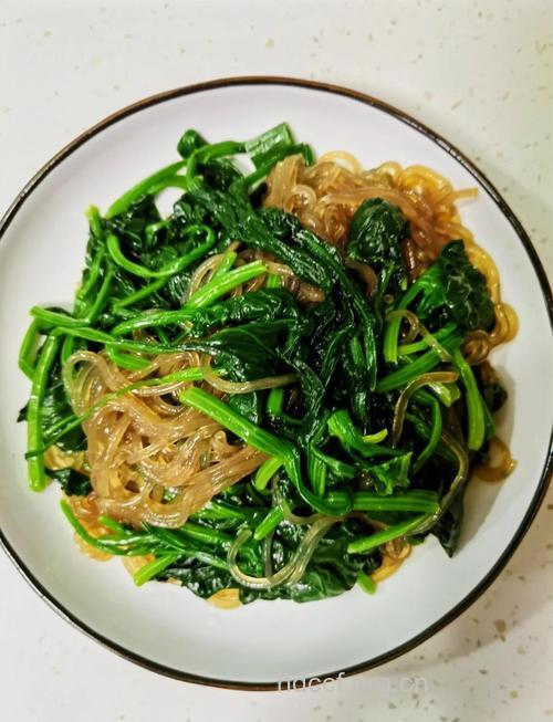 孕前营养食谱:粉丝菠菜的做法