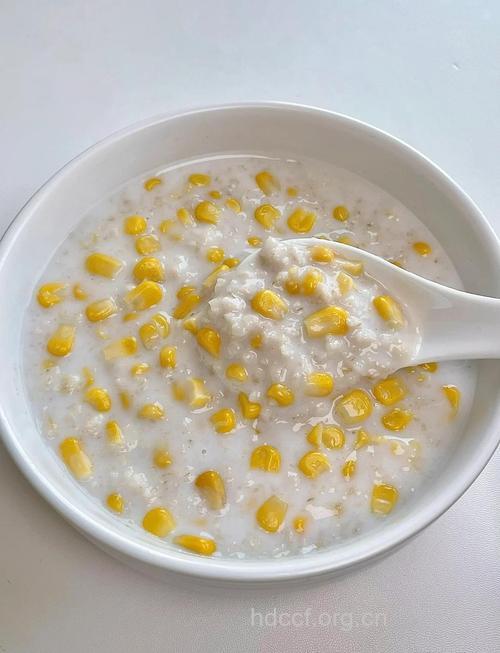入冬养胃多吃粥-蔬菜玉米麦片粥
