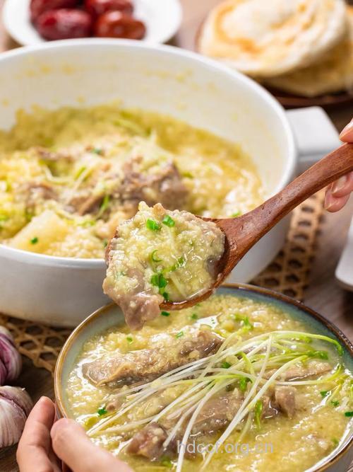 冬季吃羊肉粥可以暖胃保胃