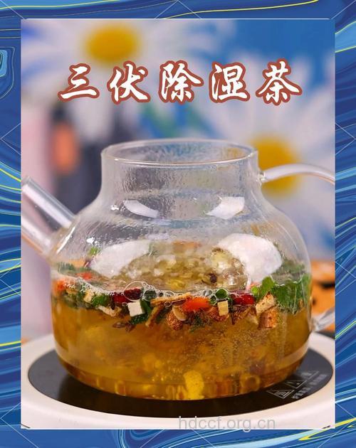 老人每天喝好三杯水能养生
