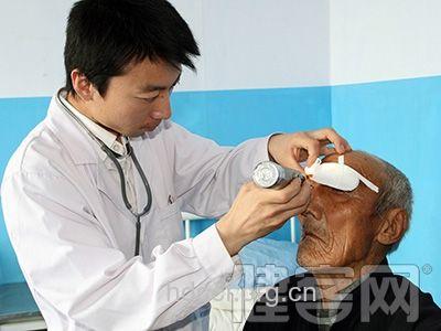 电脑前慎防睑缘炎