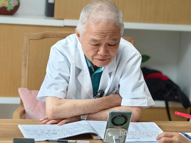 主治医师竟患狂躁抑郁症