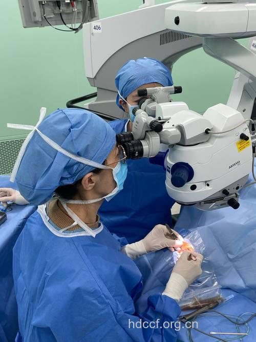 新型人工晶体手术对付白内障