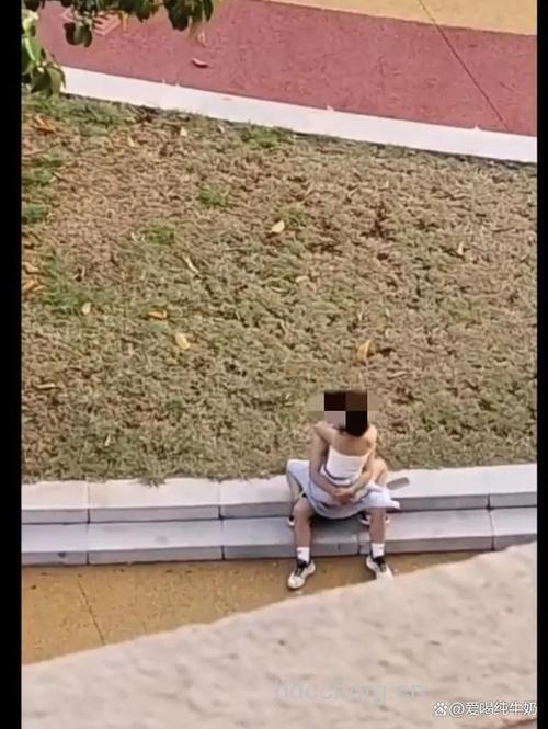 有怕见男性女大学生