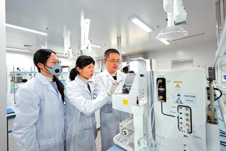 云南建成抗艾滋病药物关键技术体系的实验室