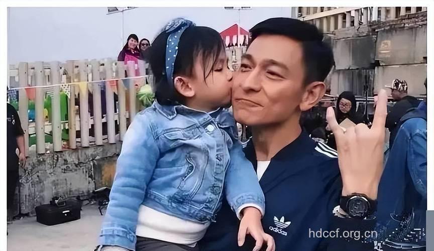 媒体称刘德华试管婴儿成功 明年升格当爸爸