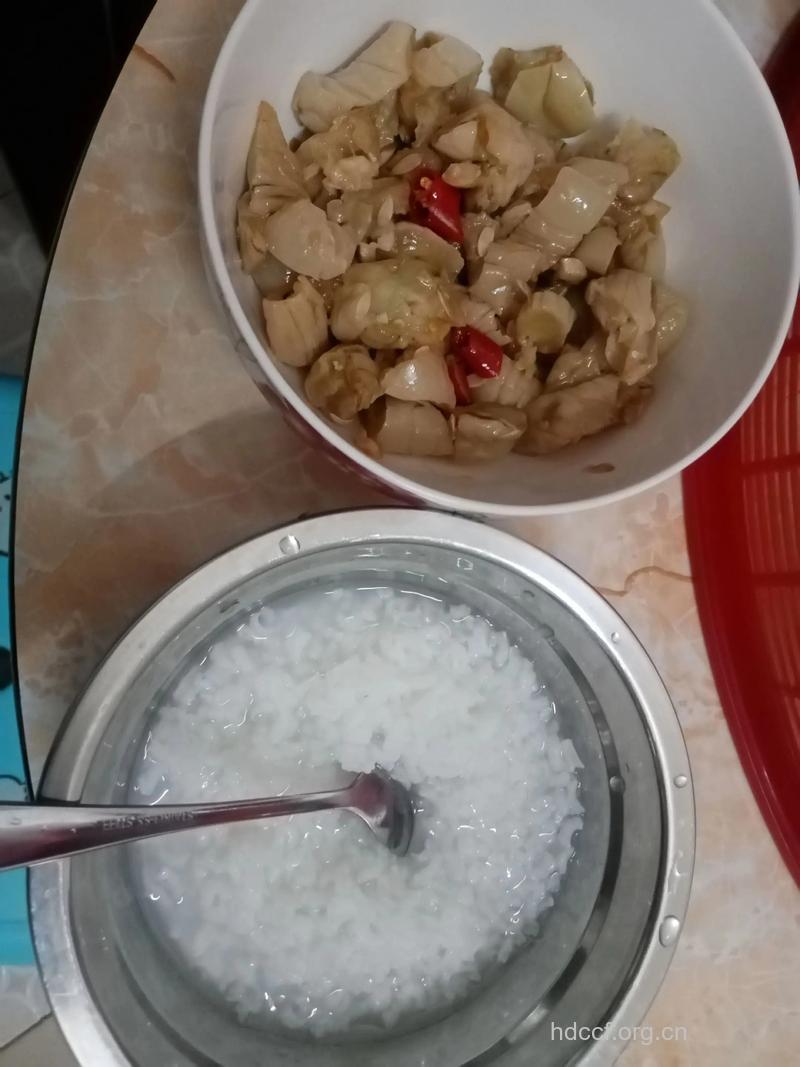 黄瓜粥治疗舌干口臭