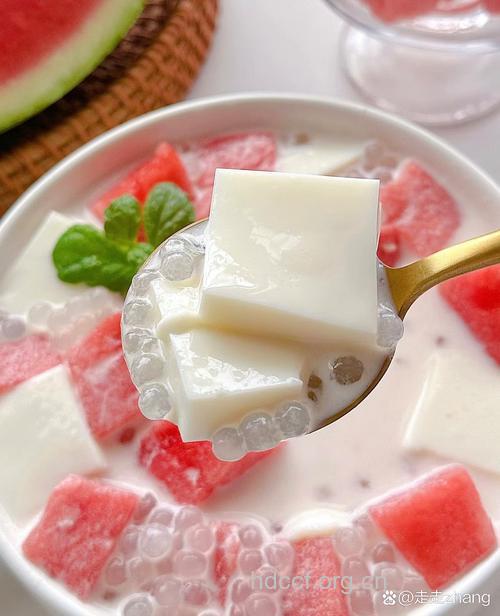 冰牛奶加豆腐 让你肌肤更加白皙