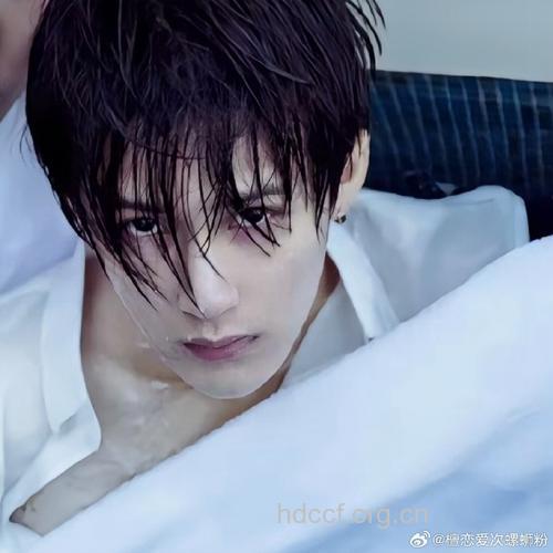 90后学生男同染艾滋:我盼望不再戴着面具活