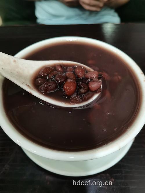 坐月子吃红豆沙好吗