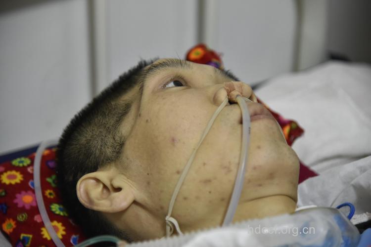 注射胰岛素自杀的男人