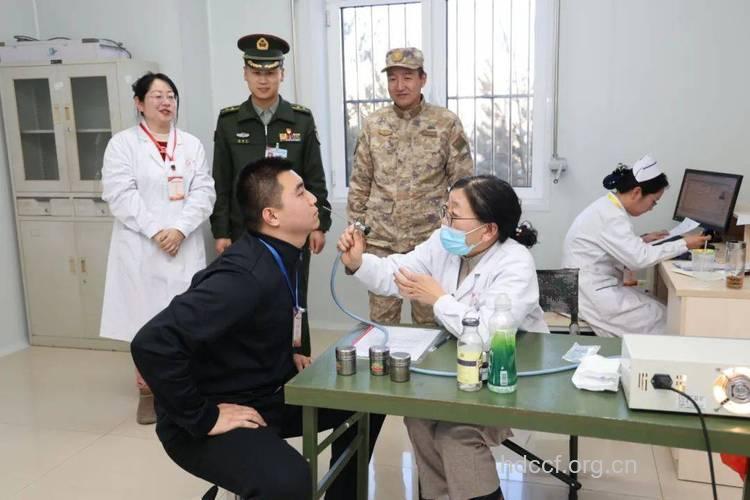 2009年四川省征兵体检于16日全面展开