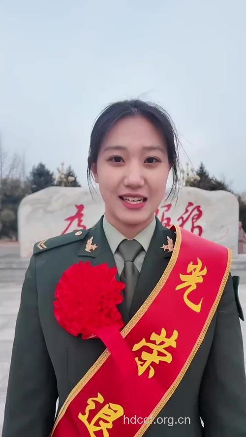 2009年沈阳市向社会公开征集100名女兵