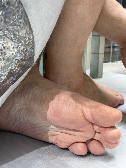 从脚看男人健康 足小趾粗者肾气足